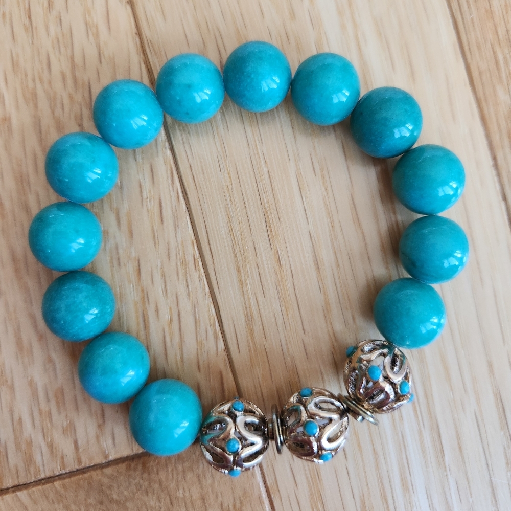 Turquoise beaded bracelet